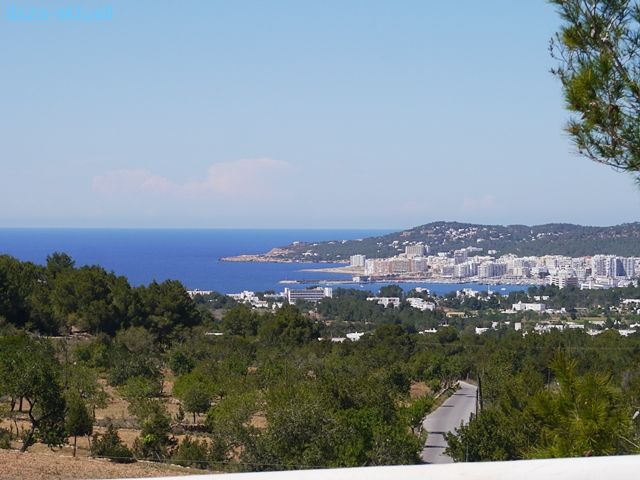 farawy view to the bay of Sant Antonio