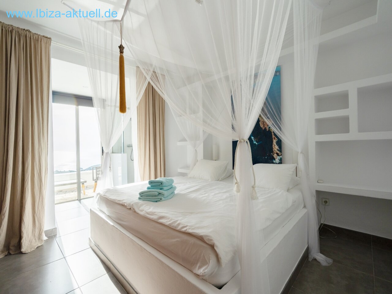 3rd bedroom with bath ensuite